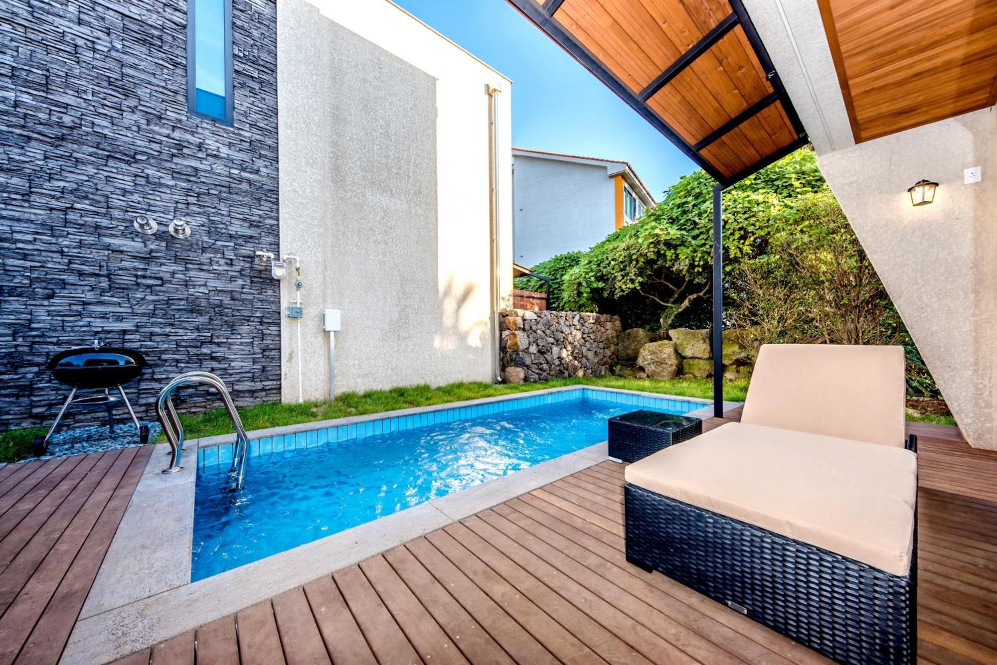 Arts Spa&Poolvilla Jeju Bagian luar foto