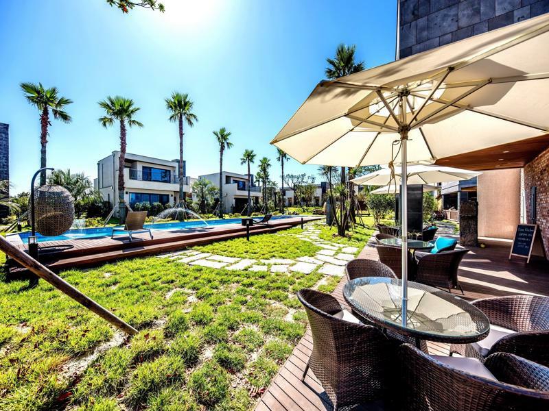 Arts Spa&Poolvilla Jeju Bagian luar foto