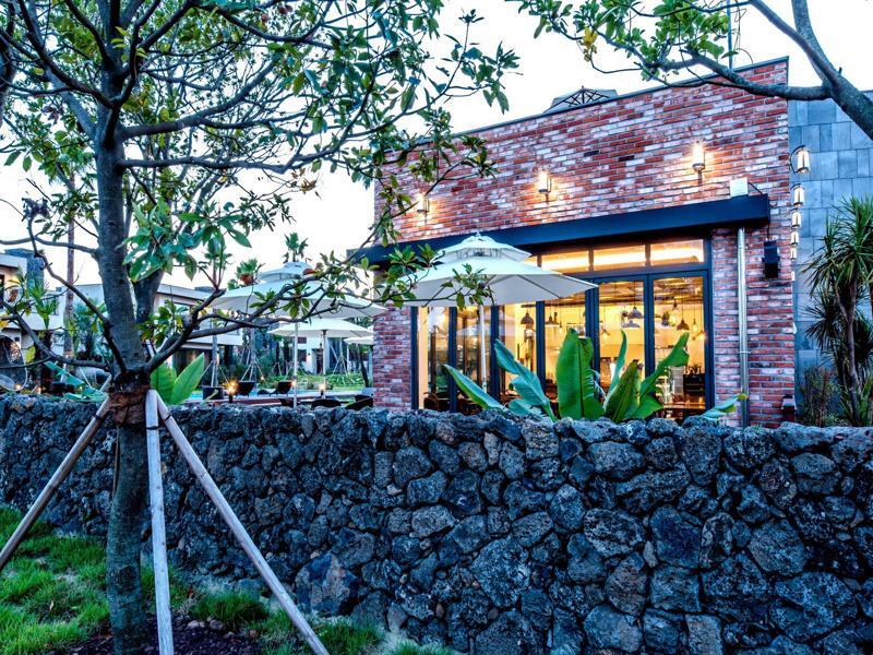 Arts Spa&Poolvilla Jeju Bagian luar foto