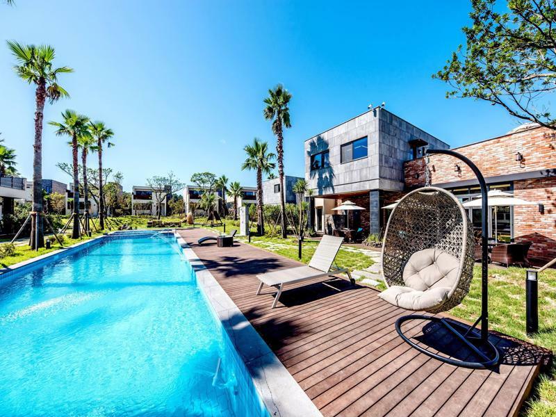 Arts Spa&Poolvilla Jeju Bagian luar foto