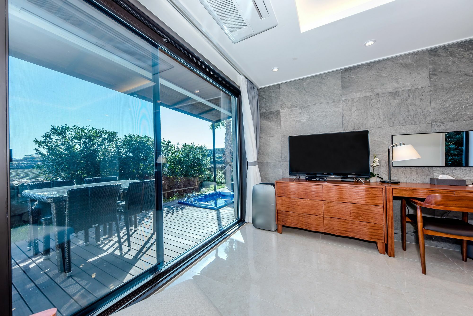Arts Spa&Poolvilla Jeju Bagian luar foto